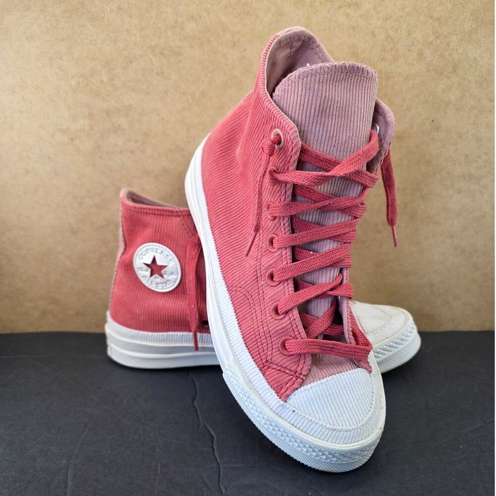Converse Chuck 70 High-Top Women's Sneakers textured corduroy Size 6